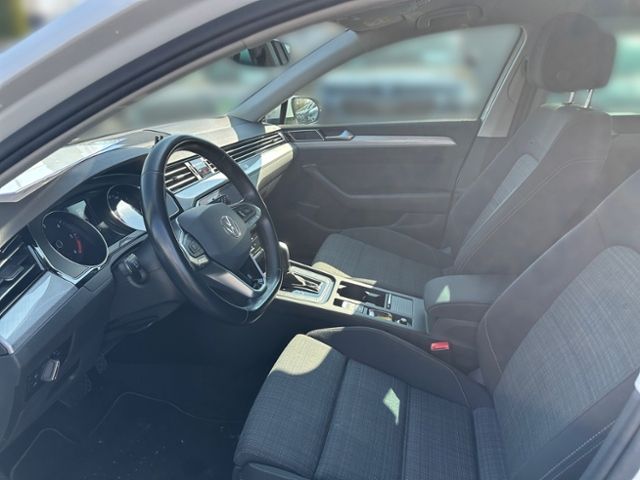Fahrzeugabbildung Volkswagen Passat Variant 2.0 TDI DSG Business LED NAVI AHK