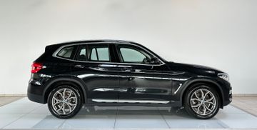 Fahrzeugabbildung BMW X3 xD20d xLine Alarm Panorama DisplKey M Sport