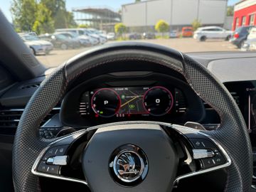Skoda Kamiq Monte Carlo+LED+AppC+Pano+VirtualC