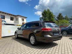 Passat Variant-Sitzh.-Tempomat- Navi- Automatik!