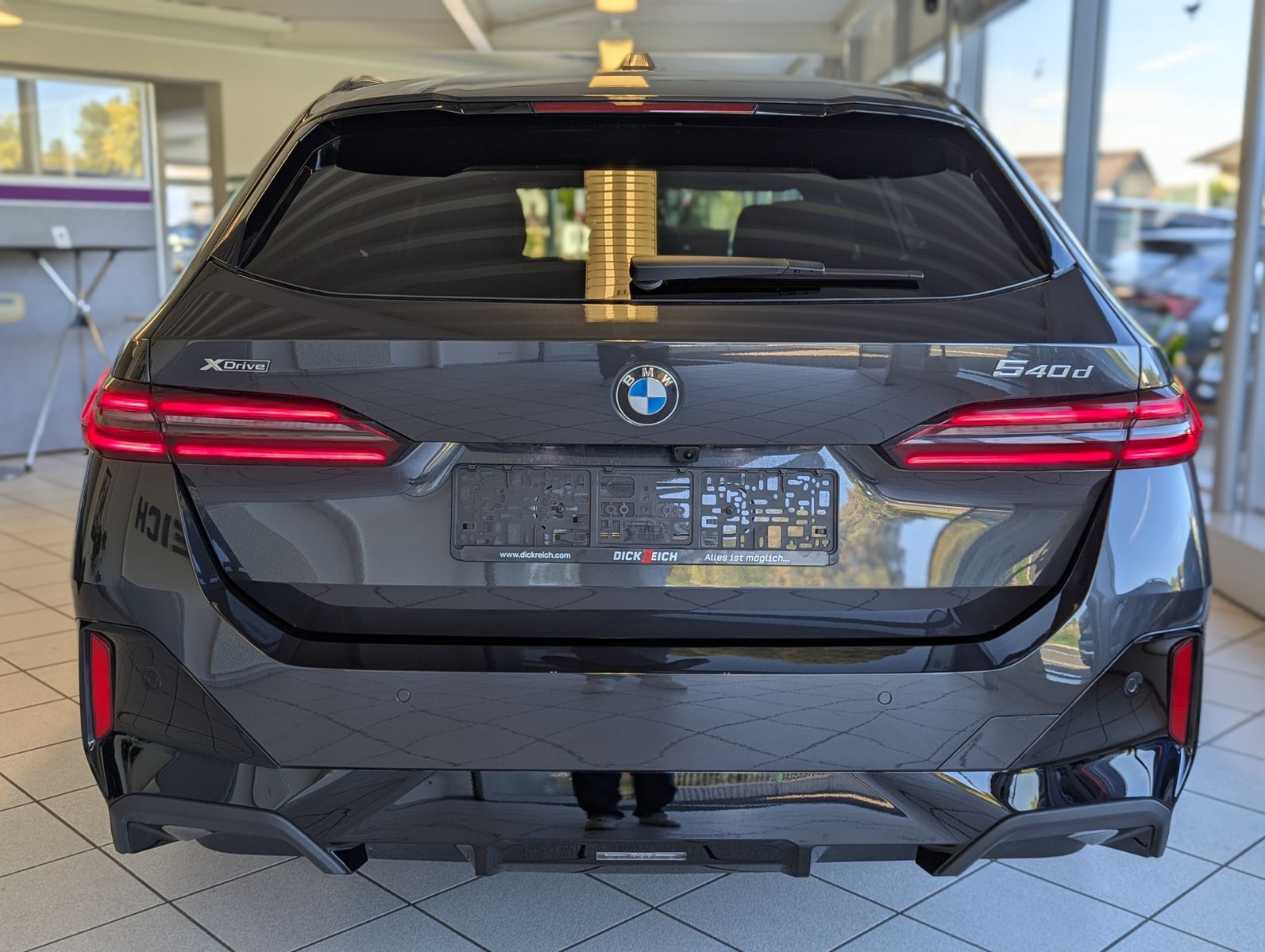 Fahrzeugabbildung BMW 540  d xD M-Sport PRO Pano Innov. Travel AHK 20"