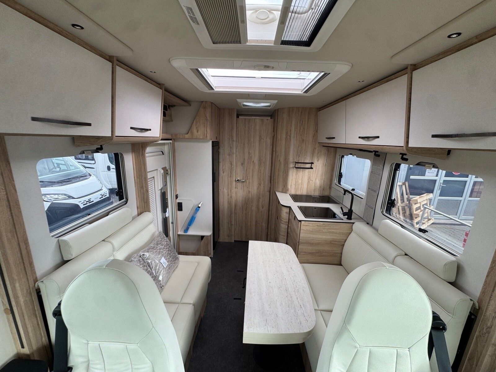 Fahrzeugabbildung Eura Mobil Integra Line GT IL 726 EF Mondial+, Mark. ,170PS