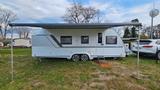Knaus Sport 650 UFK mit Klimaanlage, Mover, Markise