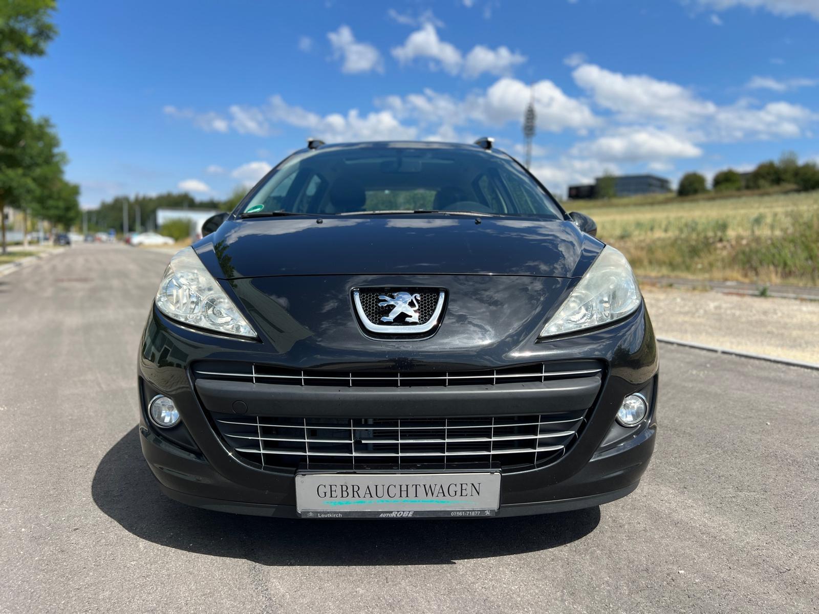 Peugeot 207 2011 — rear view