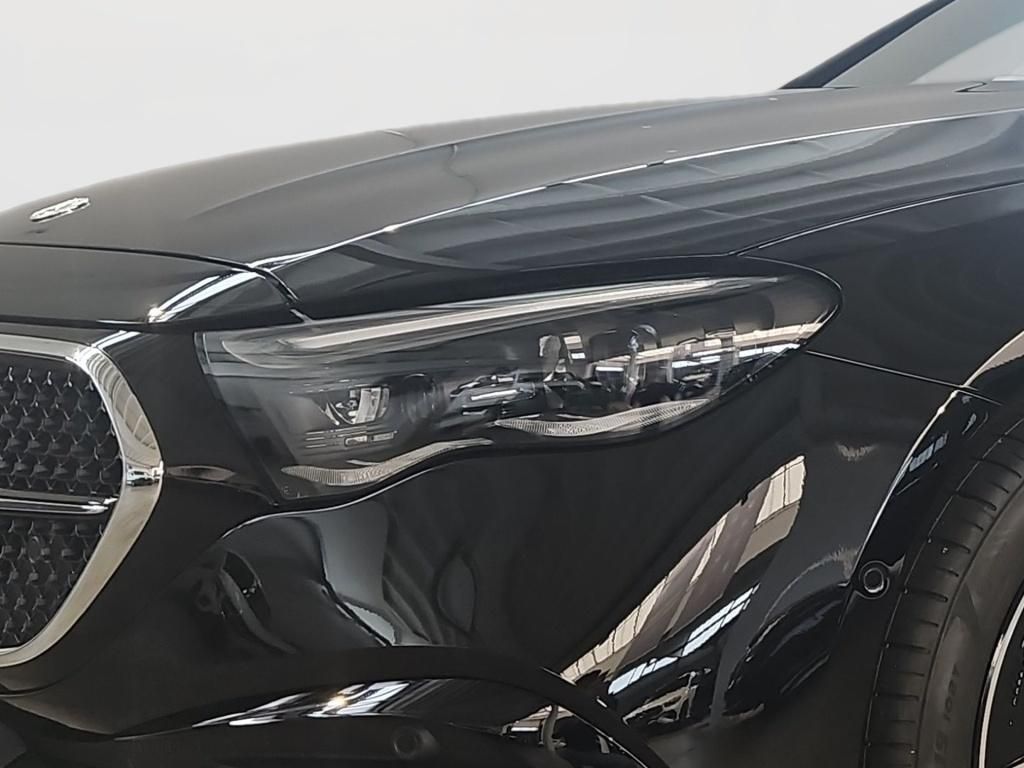 Fahrzeugabbildung Mercedes-Benz E 300 e 4M Limousine +AMG+NIGHT+AHK+WINTER+4D-SO