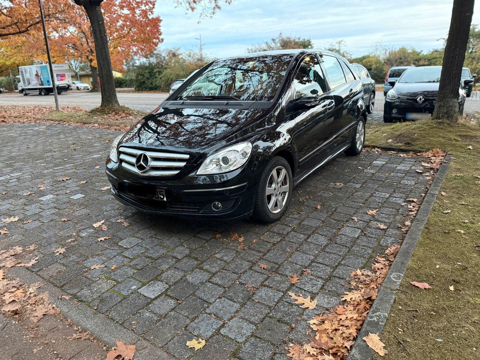Mercedes-Benz B 170