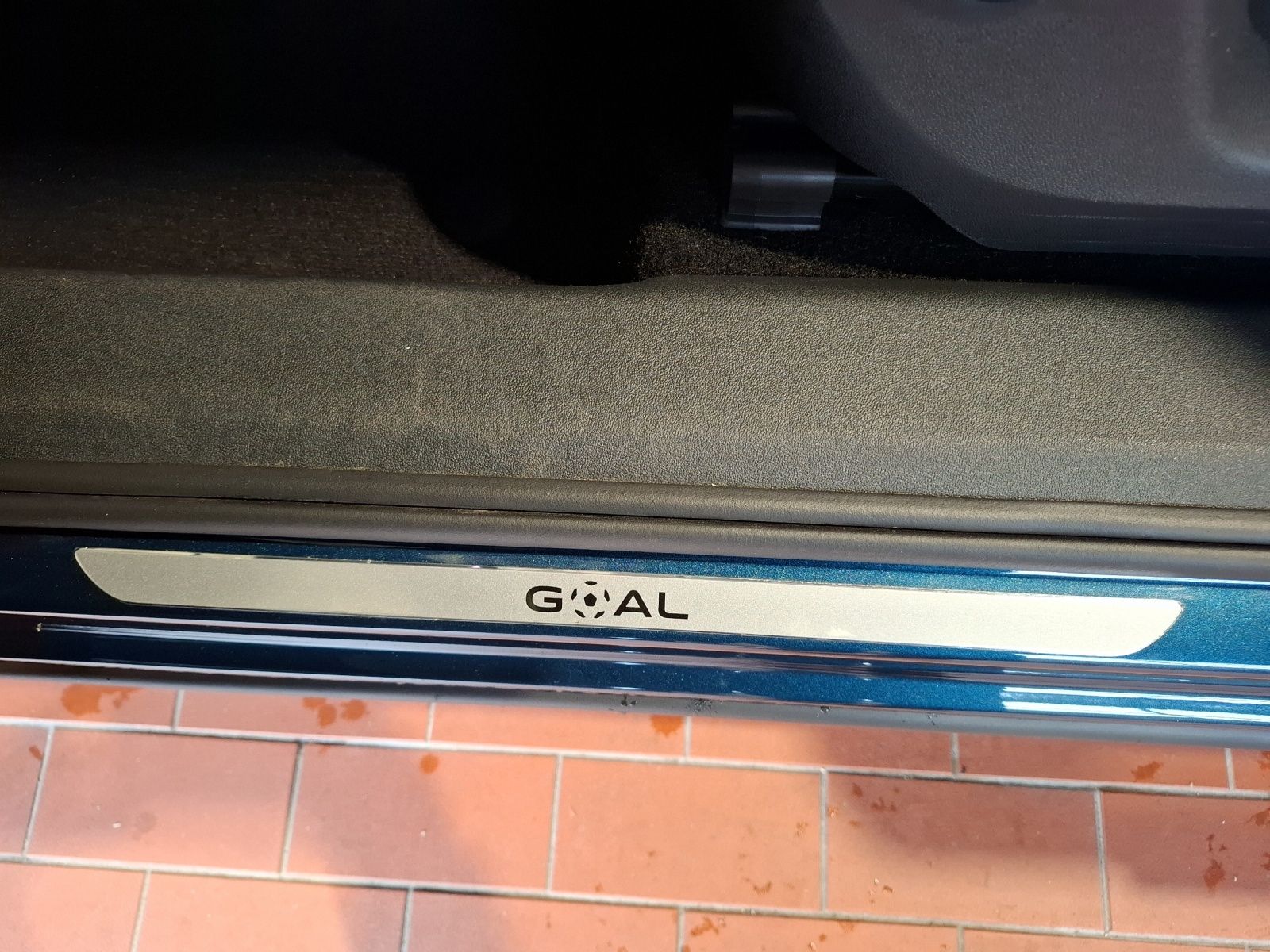 Fahrzeugabbildung Volkswagen Tiguan eTSI  Goal DSG LED AHK Navi AID ACC RFK S