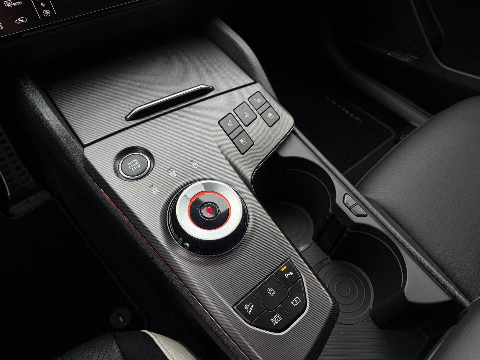 Fahrzeugabbildung Kia SPORTAGE 180PS AWD DCT GTL DRI GD SOUND