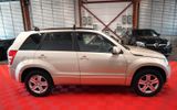 Suzuki Grand Vitara 2.0 4x4 Klimaaut*Keyless-Go*AHK* - Suzuki Grand Vitara mit Benzin-Antrieb