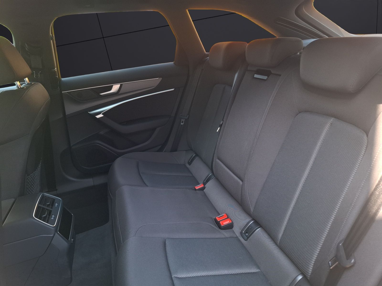 Fahrzeugabbildung Audi A6 Avant 50 TFSI e quattro Matrix AHK HUD AVC AC