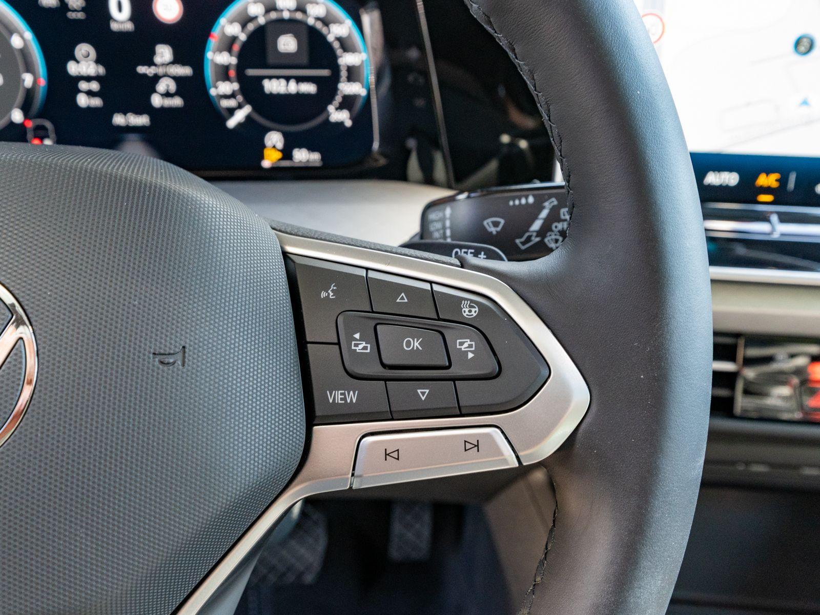 Volkswagen Golf Life 1.5TSI DSG LED Nav 360° PANO Stdhz AHK, миниатюра 17