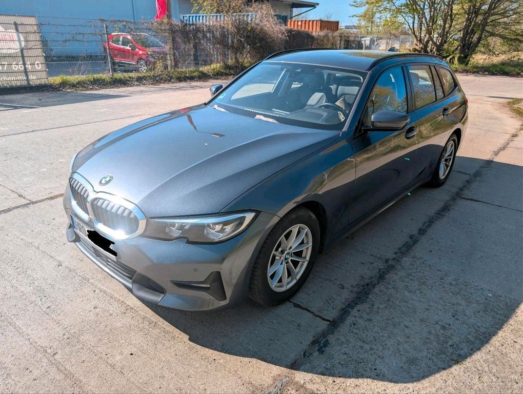Image of BMW 320