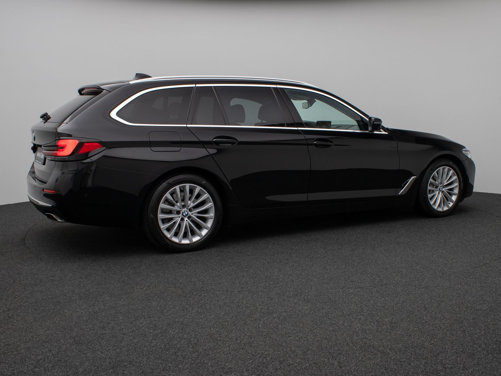 Fahrzeugabbildung BMW 530d xD Luxury Line 360° Laser HUD HiFi Komfort