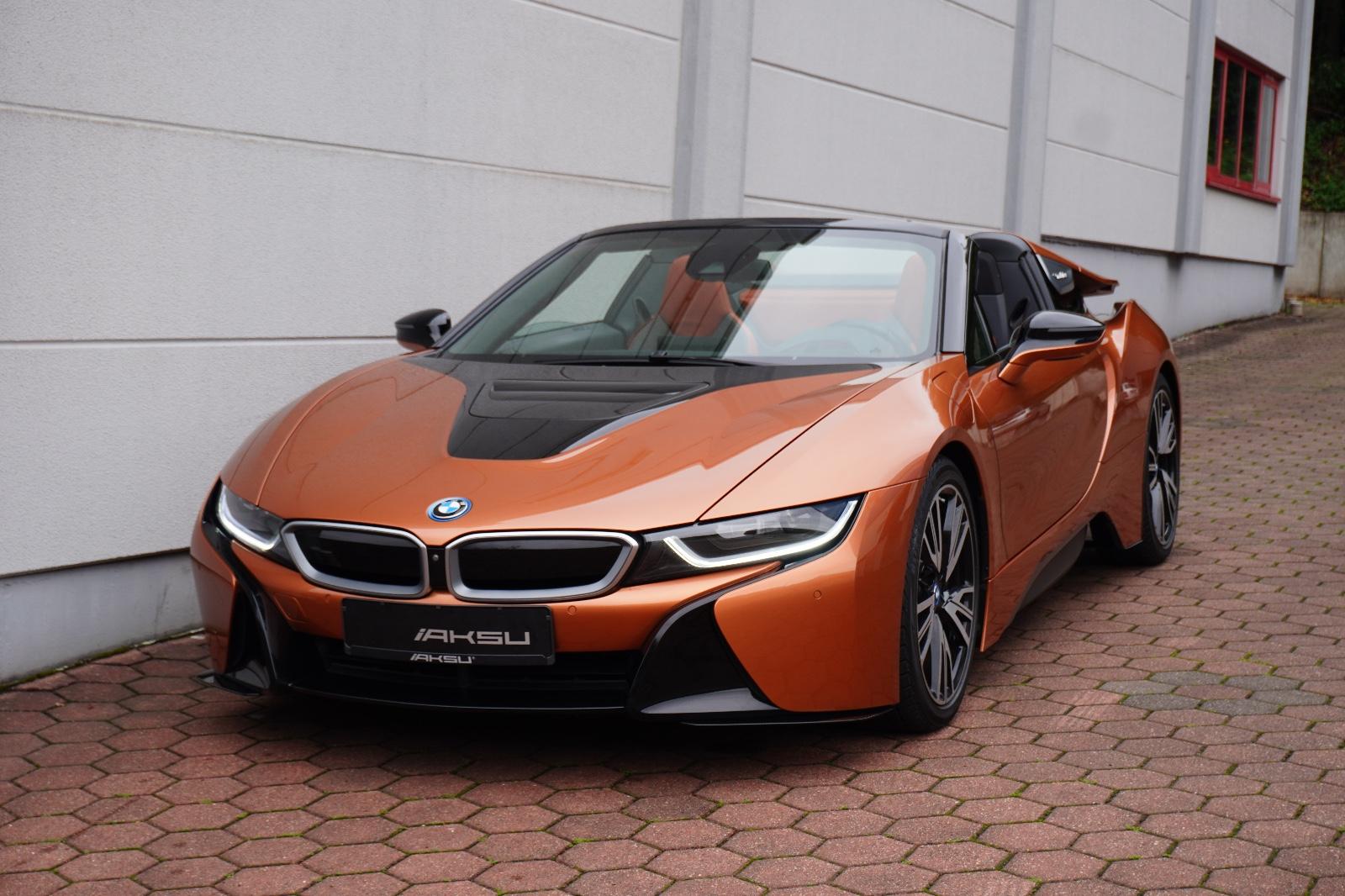 BMW i8 Roadster °HUD°CARBON°360°AERODYNAMIC°GARANTIE