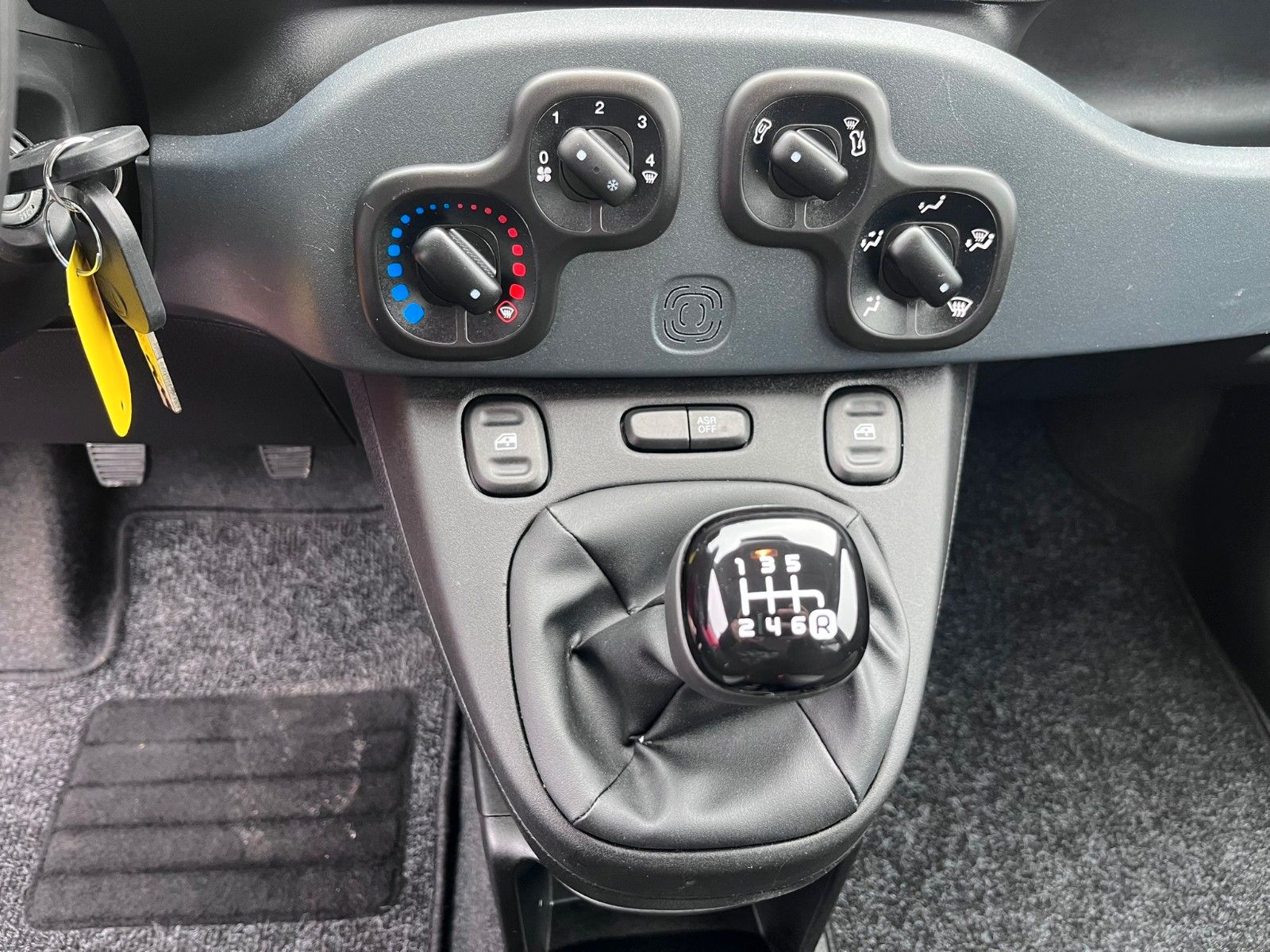 Fahrzeugabbildung Fiat Panda Base