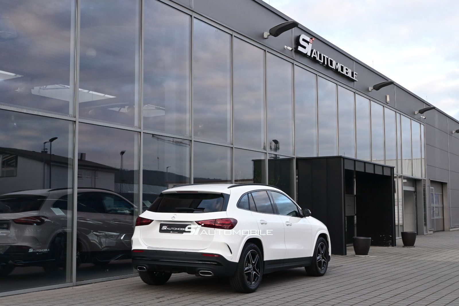 Fahrzeugabbildung Mercedes-Benz GLA 220 d 4Mat. AMG °ACC°AHK°360°MEMORY°KEYLESS°