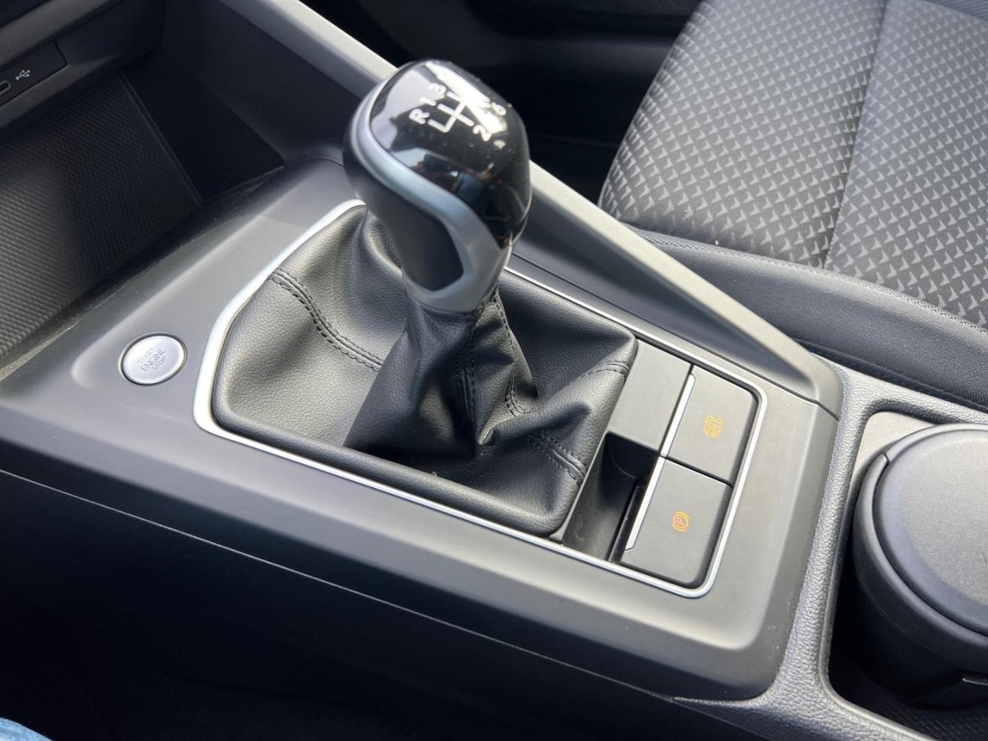 Volkswagen Golf VIII United 1.5 TSI BMT Alu 18 Navi PDC SHZ, миниатюра 26