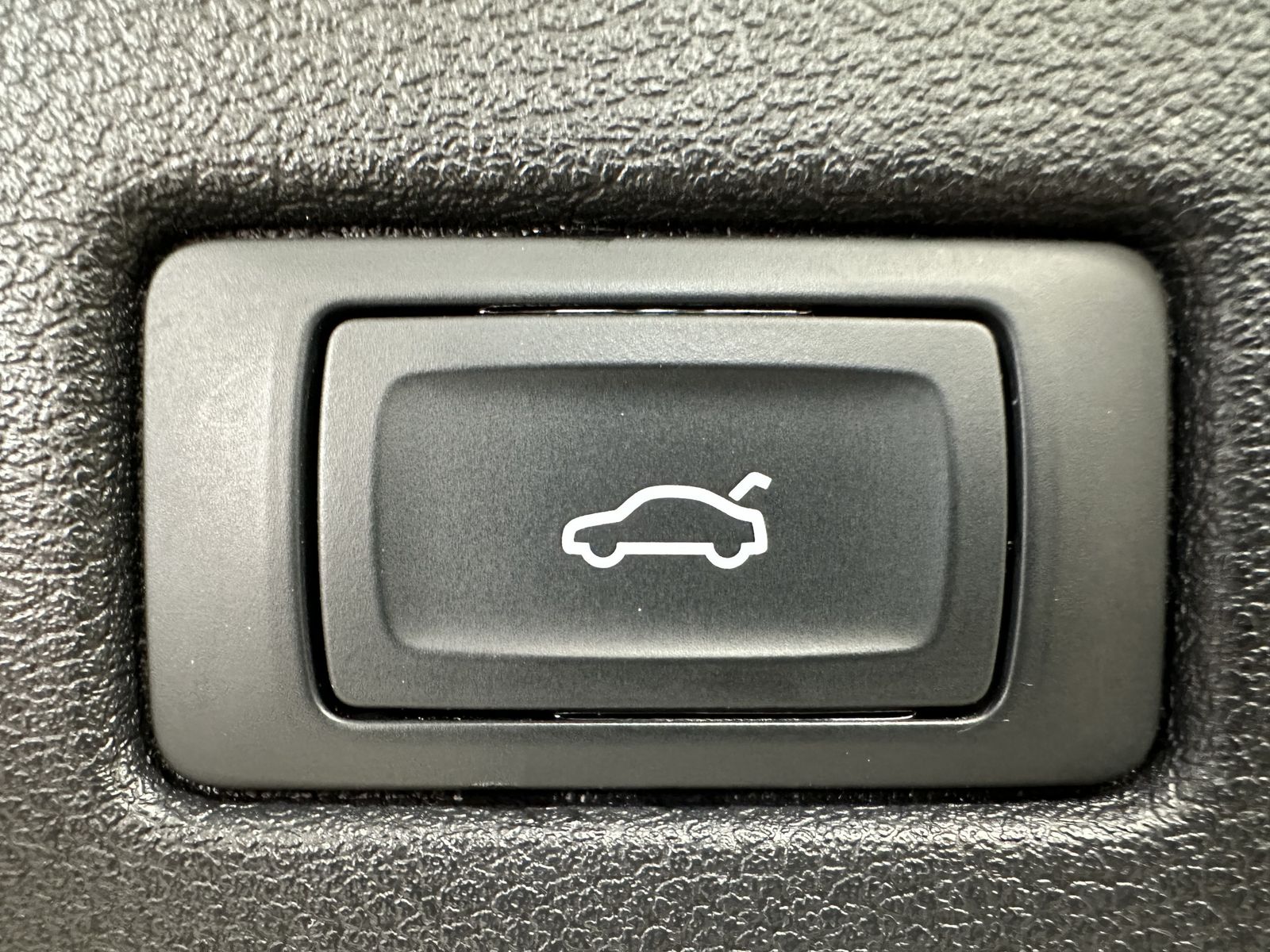 Fahrzeugabbildung Audi A5 SpB 40 TDI Black NAV+LED+AHK+VCOCKPIT+B&O+1HD
