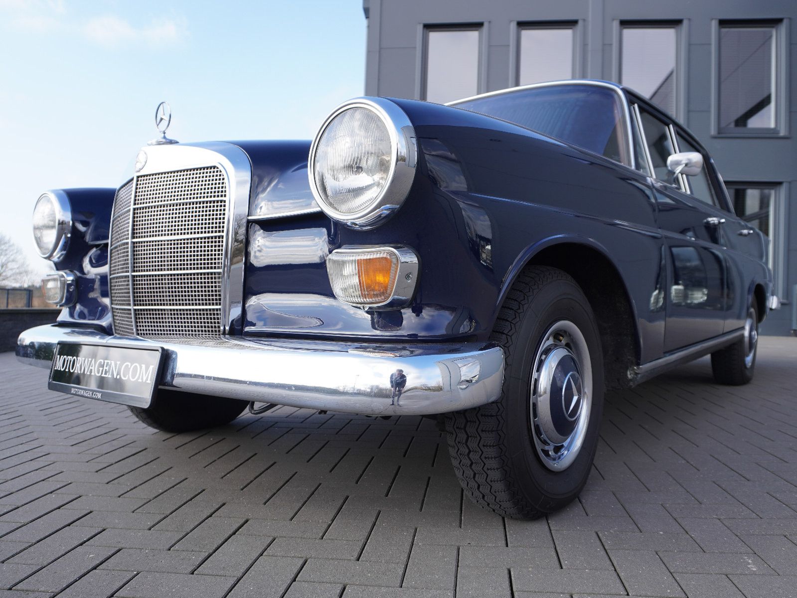 Fahrzeugabbildung Mercedes-Benz 200