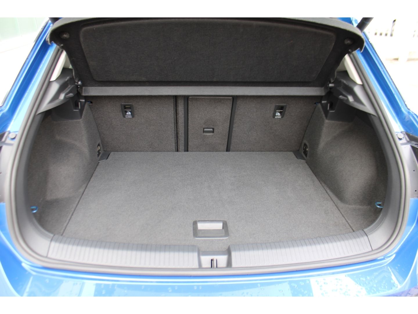 VW T-Roc 1.5 TSI Style 45 DSG ACC LED Pano RFK StHz - Image 9
