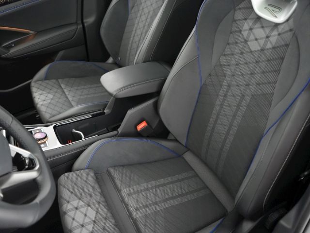 Tiguan R-LINE 4MOTION DSG+NAVI+MATRIX-LED-LICHT+
