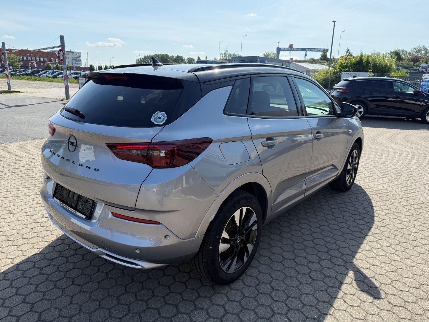 Fahrzeugabbildung Opel Grandland Ultimate SHZ+LHZ+Kamera+elek.Heck