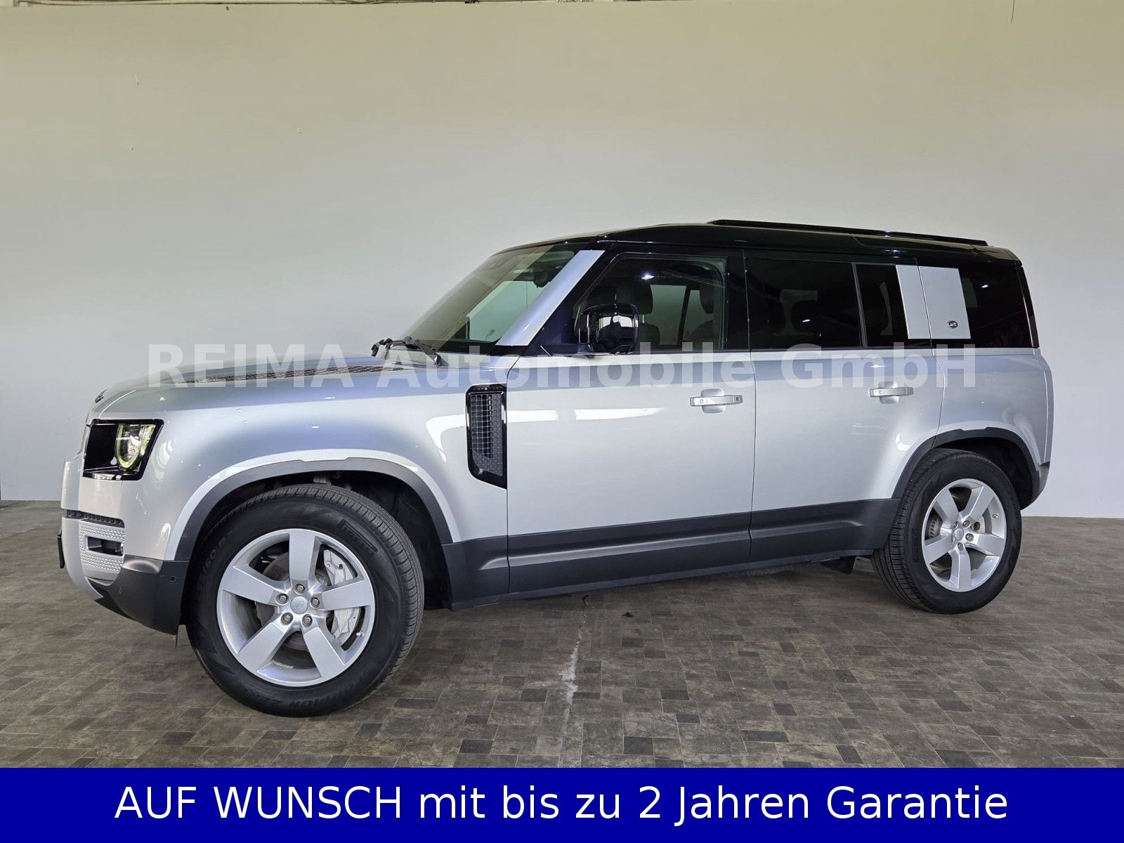 Fahrzeugabbildung Land Rover Defender 110 P400 V6, Pano, Meridian, Luft, LED