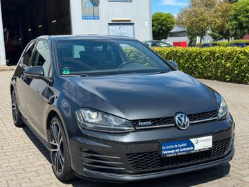 Volkswagen Golf - 5