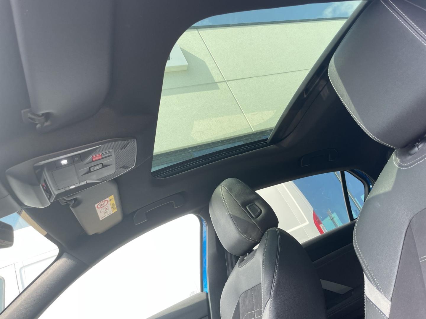 Opel Astra Electric Ultimate Pano ACC 360° Alcantara