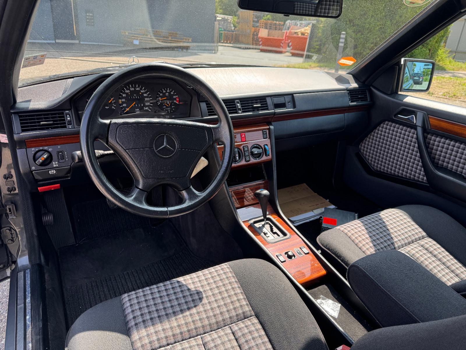 Mercedes-Benz CE 220 W124 Coupe Automatik Klima 1.Hand Tüv 28