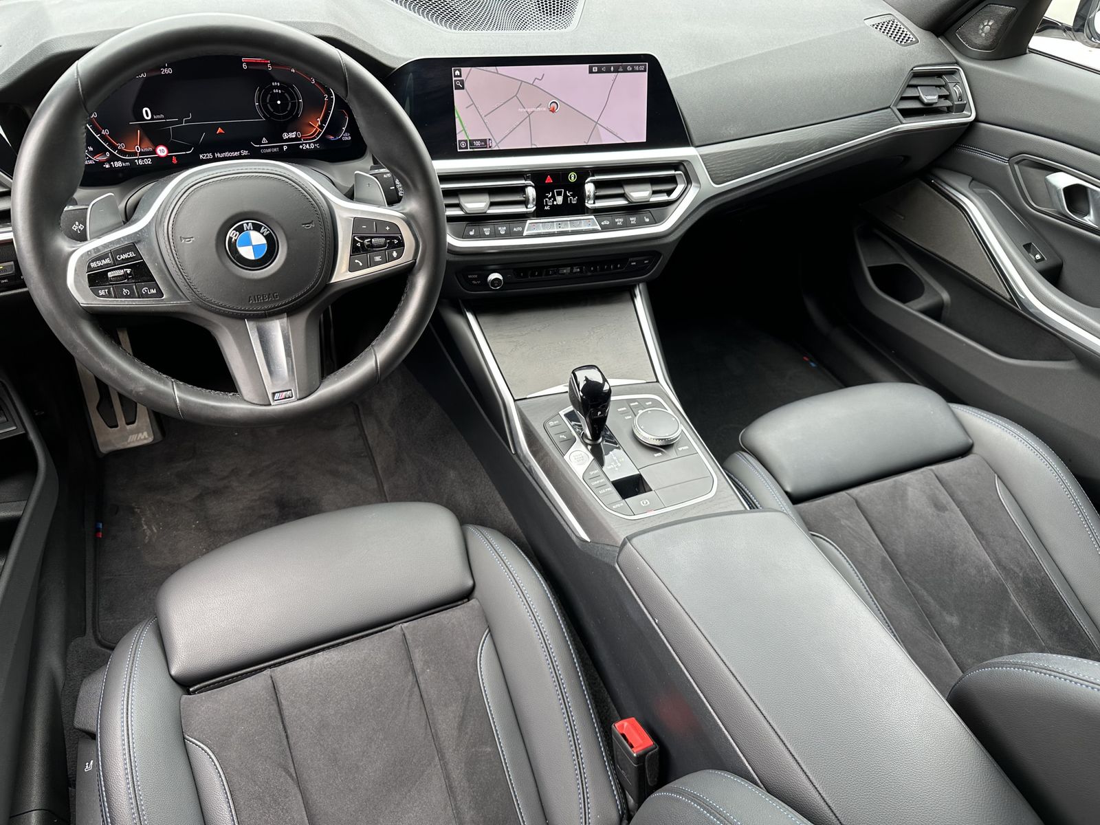 Fahrzeugabbildung BMW 320d Touring M-Sport NAV+LED+HARMAN/KARDON+18ZO
