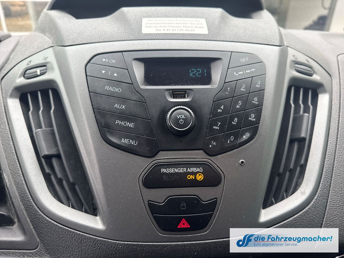 Fahrzeugabbildung Ford Transit Custom Tourneo 300 L1 *2208