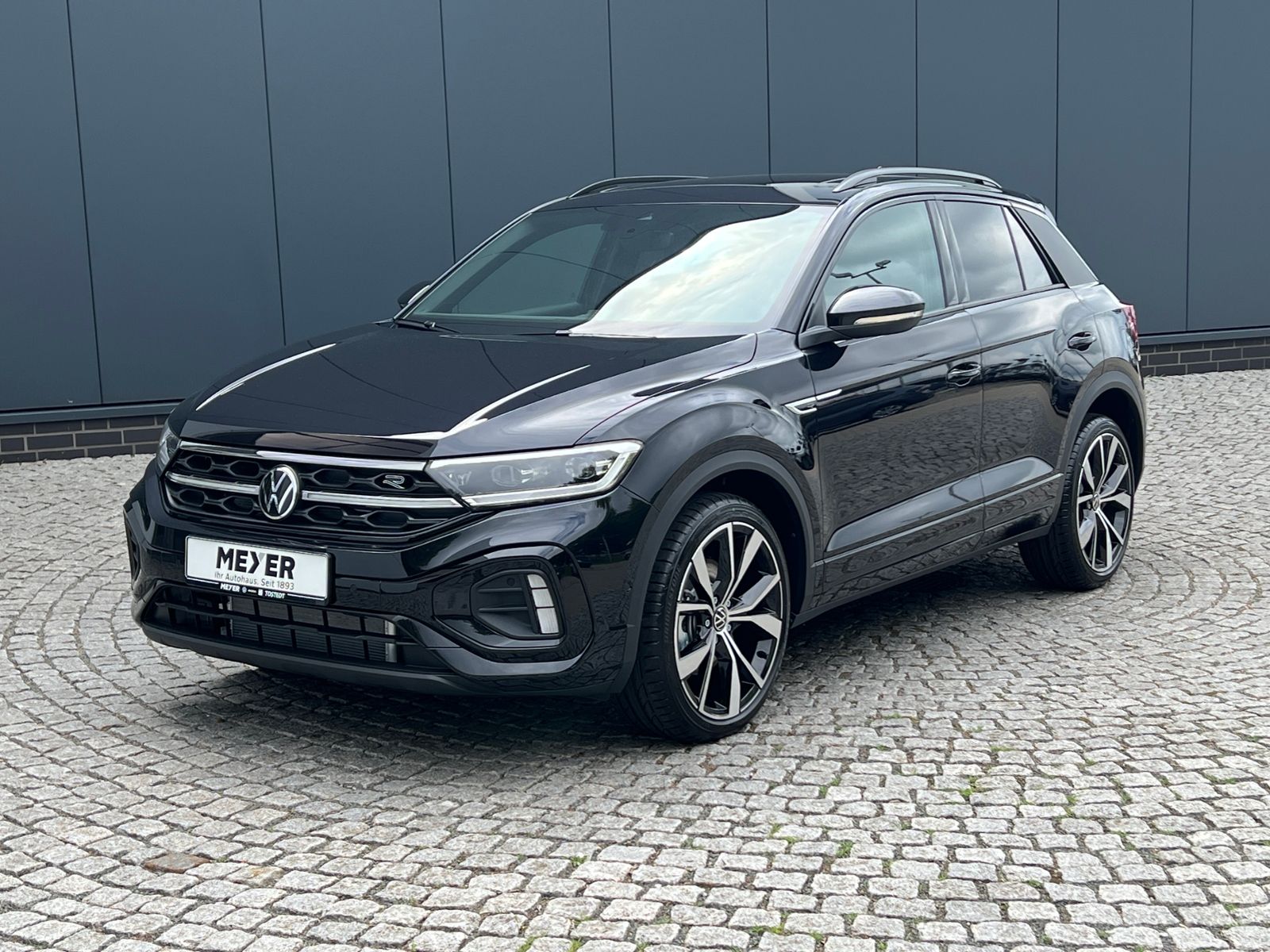 Fahrzeugabbildung Volkswagen T-Roc R-Line 2.0 TSI DSG 4MOTION *AHK, IQ.Light,