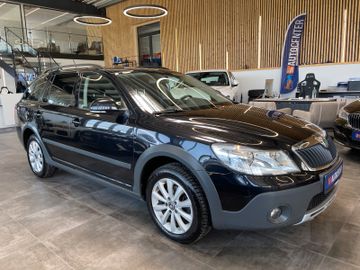 Skoda Octavia Combi Scout 4X4 *TÜV Neu*Xenon*