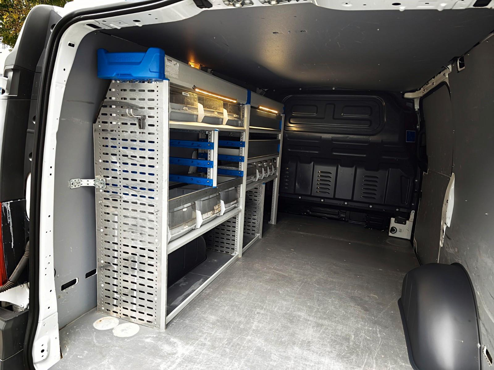 Mercedes-Benz Vito Kasten 114 CDI lang + Klima+Ahk+Regale+PDC