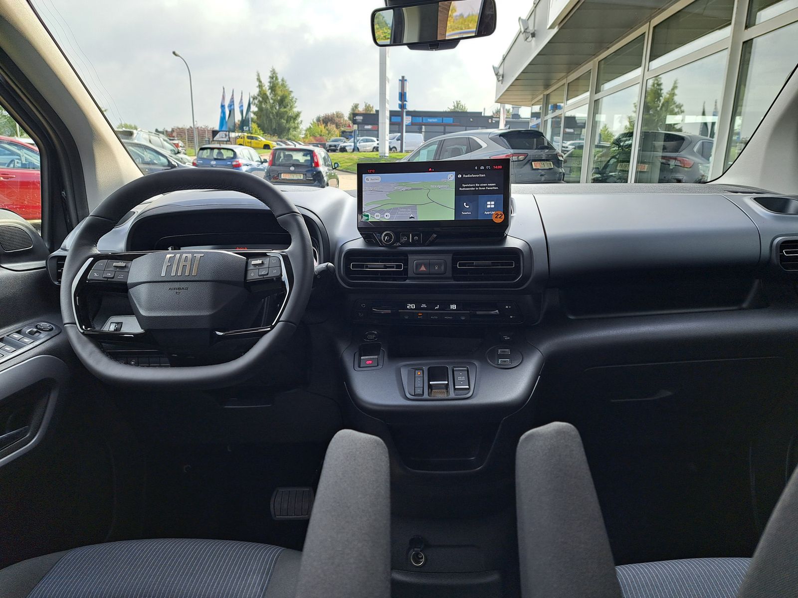 Fahrzeugabbildung Fiat Doblo Kombi L2 1.5 HDi 130PS 7-SITZE AUTOMATIK