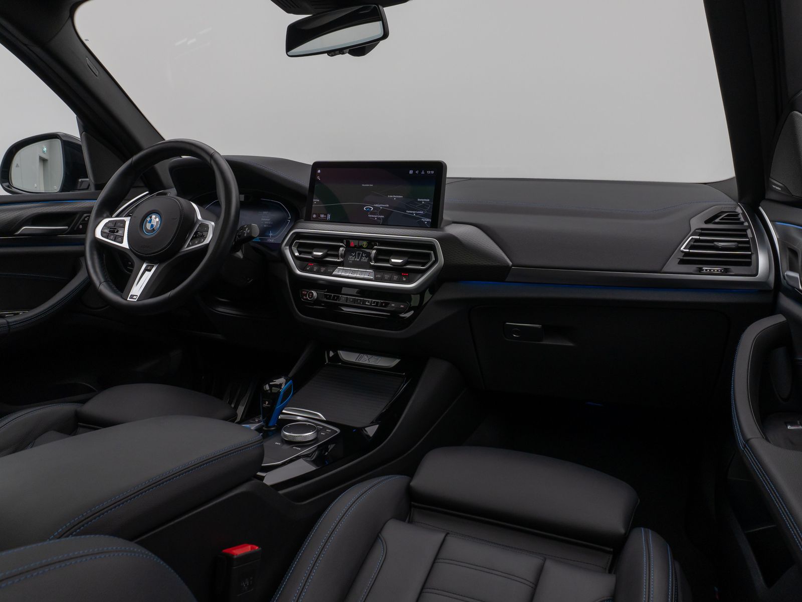 Fahrzeugabbildung BMW iX3 Impressive M Sport Panorama 360°HUD DAB H/K