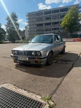 BMW E30 320i - BMW 320 aus 1988: 320i