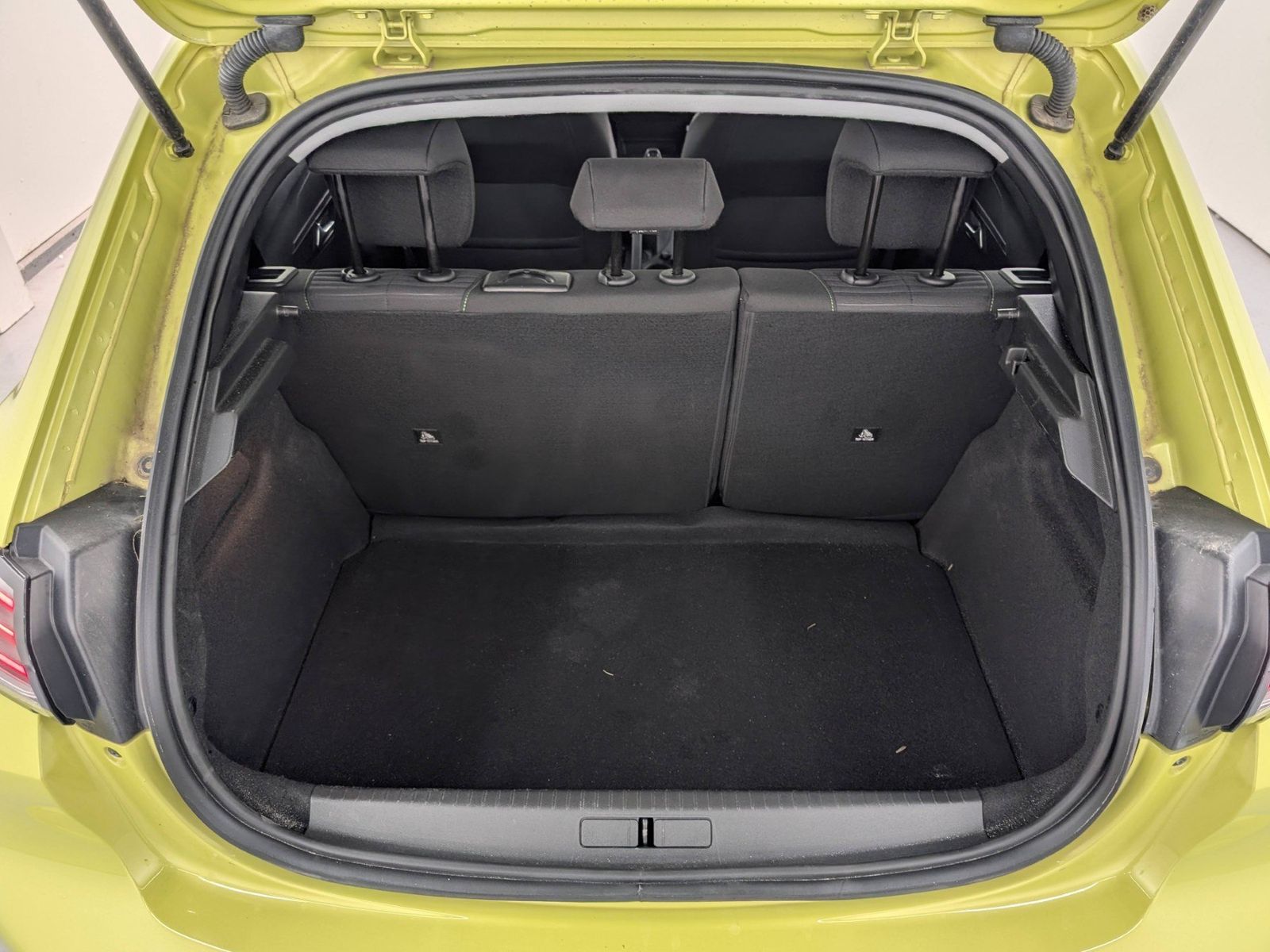 PEUGEOT 208 1.2 Active LED Klima – Bild 10