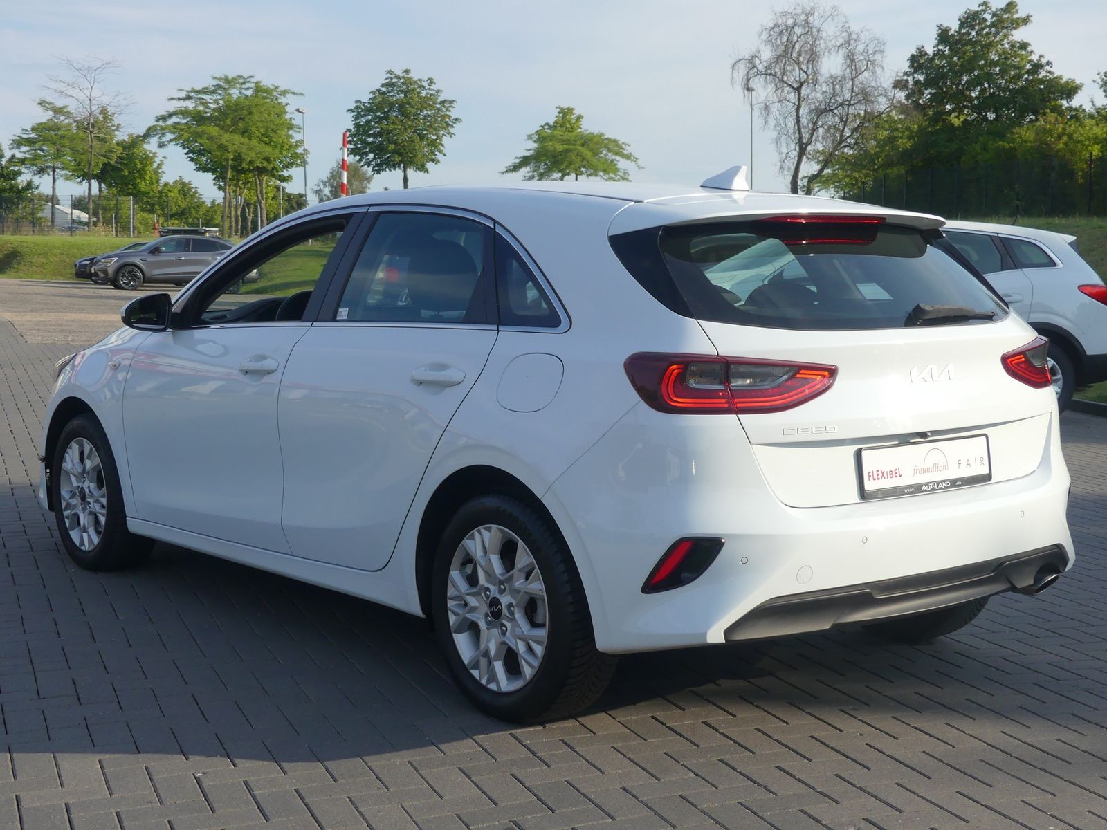 Kia Ceed 1.0 T-GDI Navi Sitzheizung Allwetter Kamera imagem 3