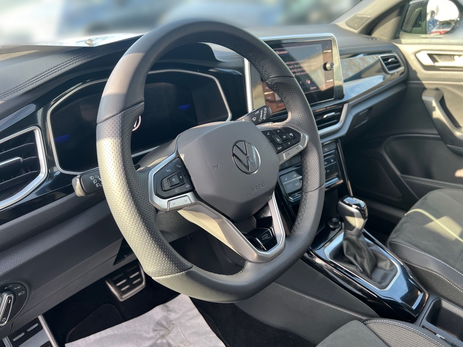 Volkswagen T-Roc - Bild 9