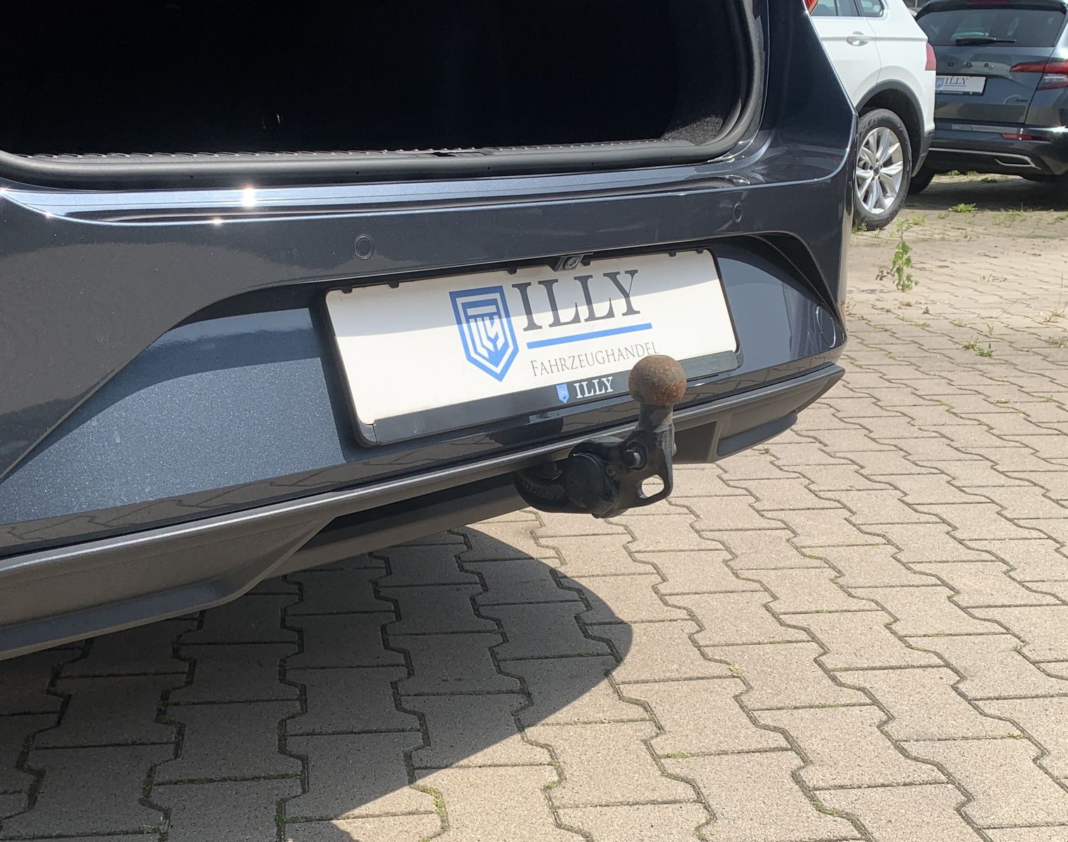 Fahrzeugabbildung SEAT Leon 2.0 TDI Xcellence*AHK*LED*Cam*VCOCK*Navi*