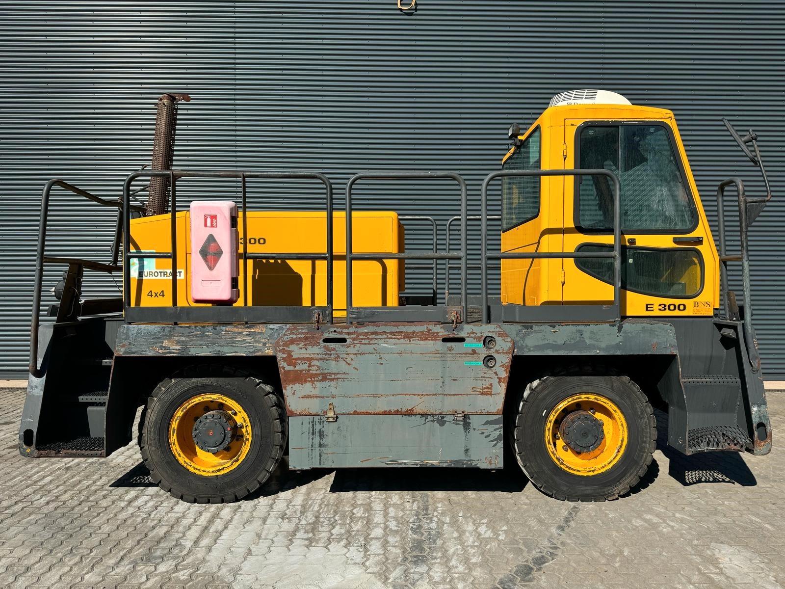 Andere Megatrak E300 Industriezugmaschine *Bj2003/Gas*