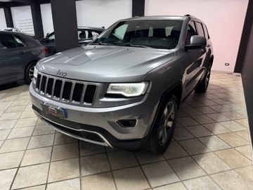 Jeep Grand Cherokee - 3