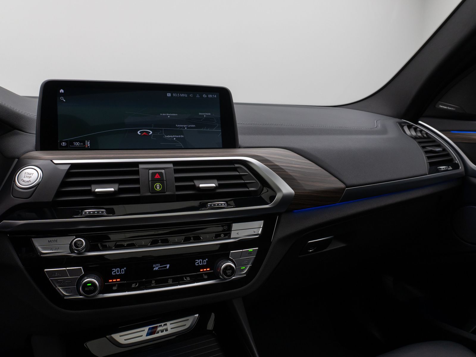 Fahrzeugabbildung BMW X3 M40d Panorama 360° HUD DAB H/K AHK Komfort