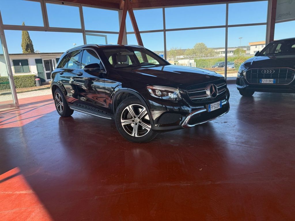 Image of Mercedes-Benz GLC 250