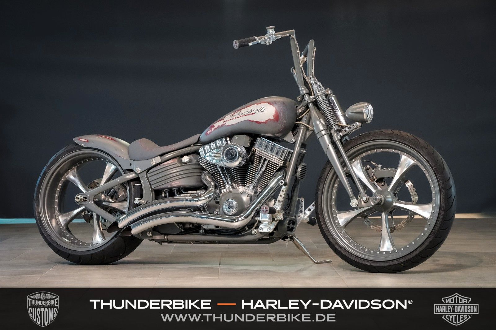 Harley-Davidson Softail FXCW Rocker C used Thunderbike