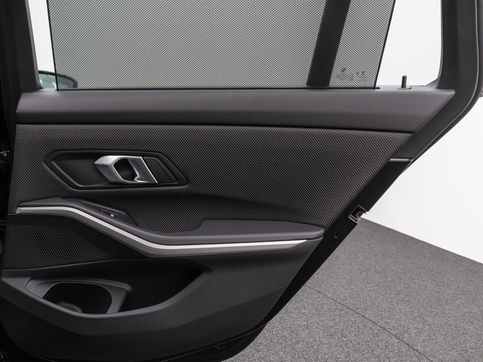 Fahrzeugabbildung BMW 330e Panorama Kamera DAB WLAN Lenkrhzg Alarm LED
