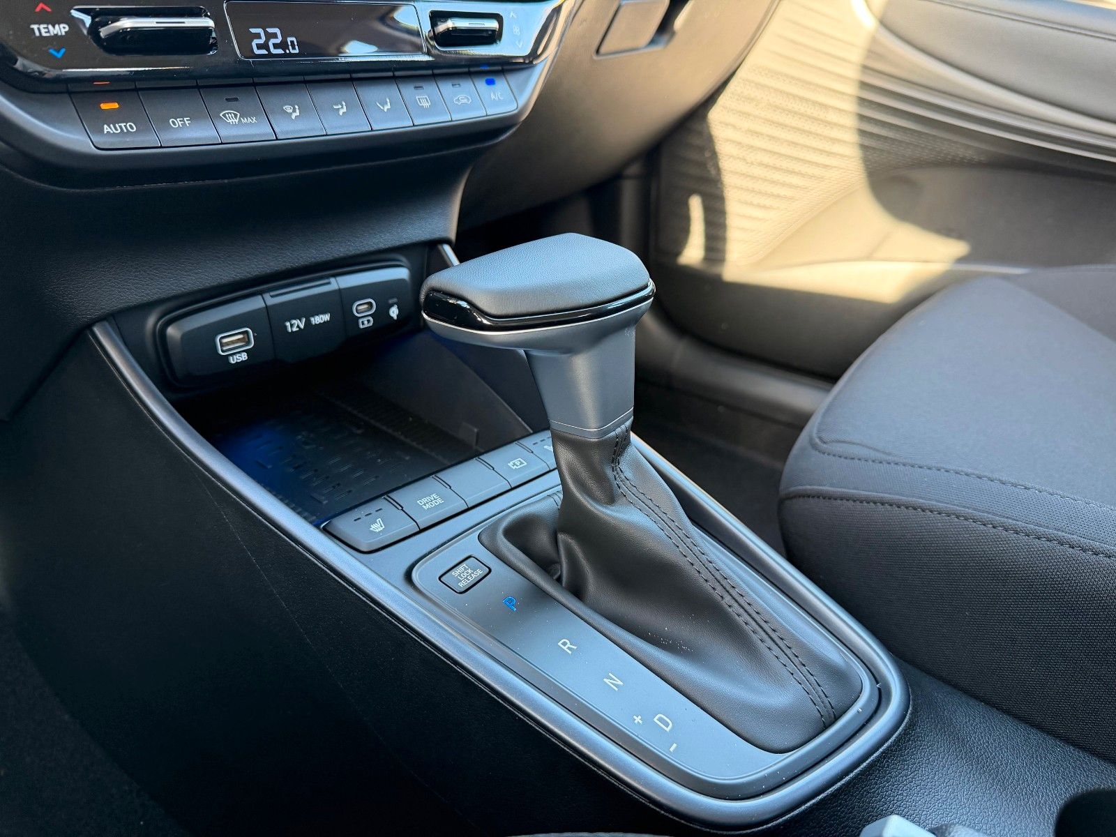 Fahrzeugabbildung Hyundai BAYON 1.0 T-GDI Trend *Spurhalte*Kamera*LED*PDC*