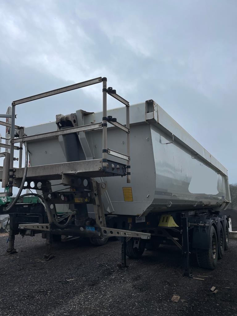 Schmitz Cargobull SKI 24 Stahlmulde, 2 x vorhanden !!!